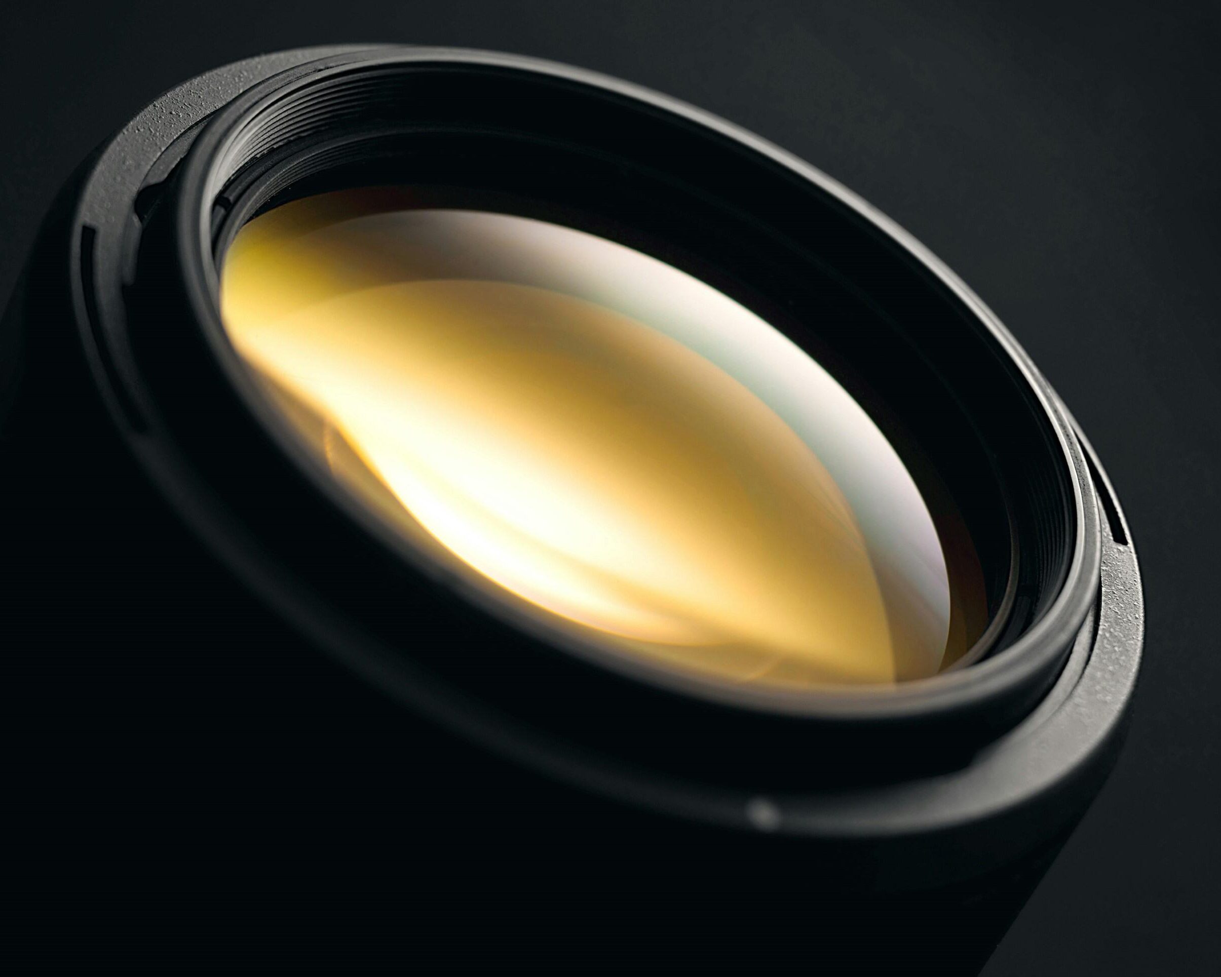 All-in-One: Adaptive trifft aktive Optik