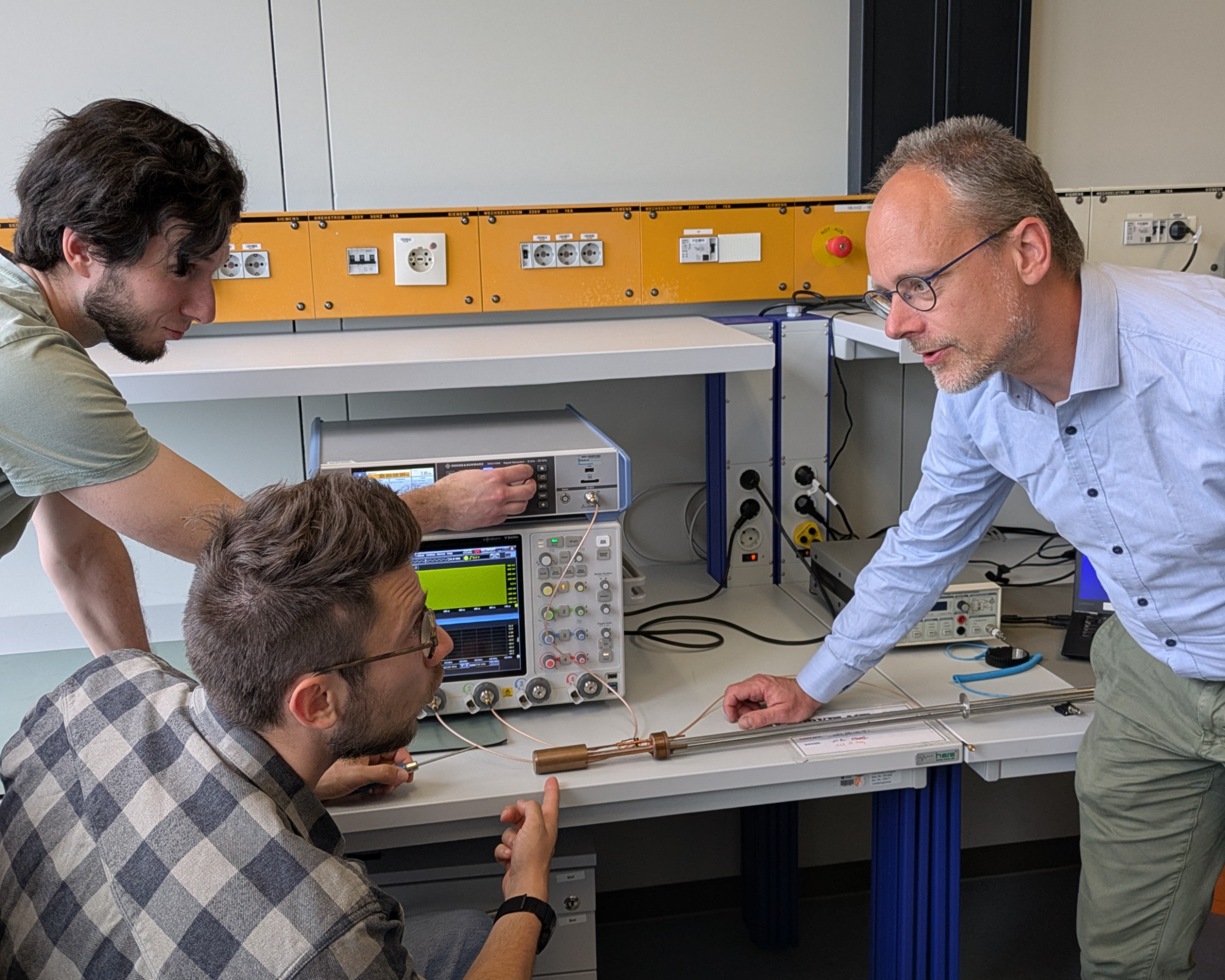 Molekulare Atomuhr-Qubits für stabile Quantensysteme