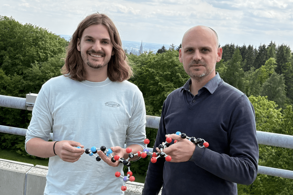 CNA: Carboxy-verbrückte, dynamische DNA-Oligomere