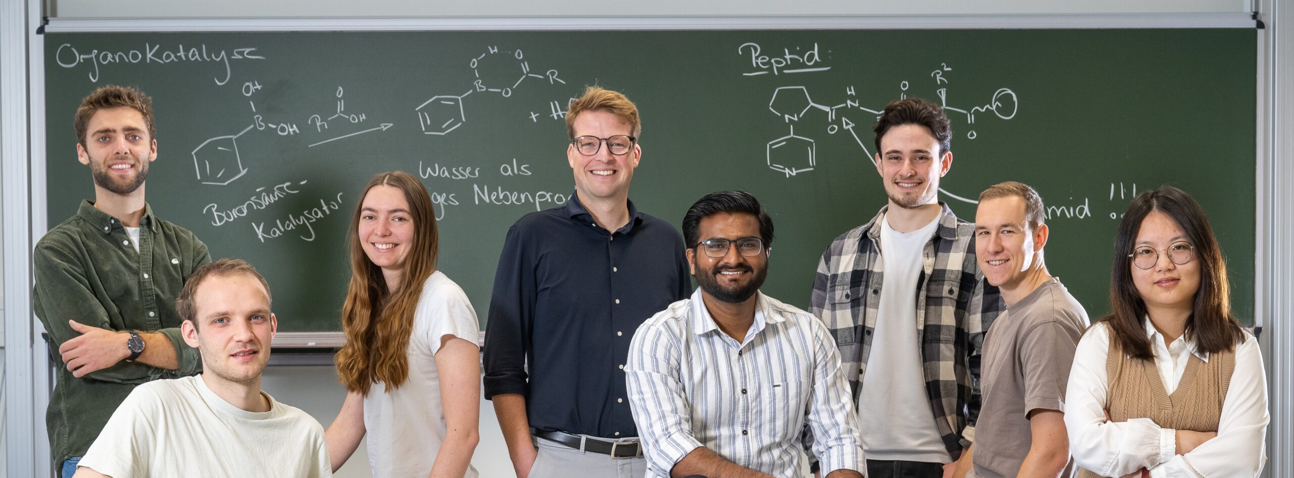 Entwicklung von Boronsäurekatalysatoren für die Nachhaltige Synthese von Amiden und Peptiden mittels Künstlicher Intelligenz